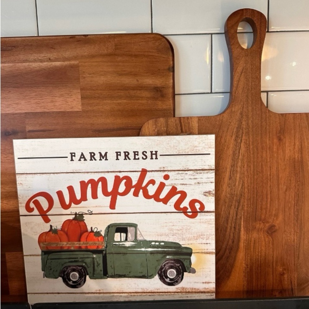 Farm Fresh Pumpkins Sign - Picture 5 of 5